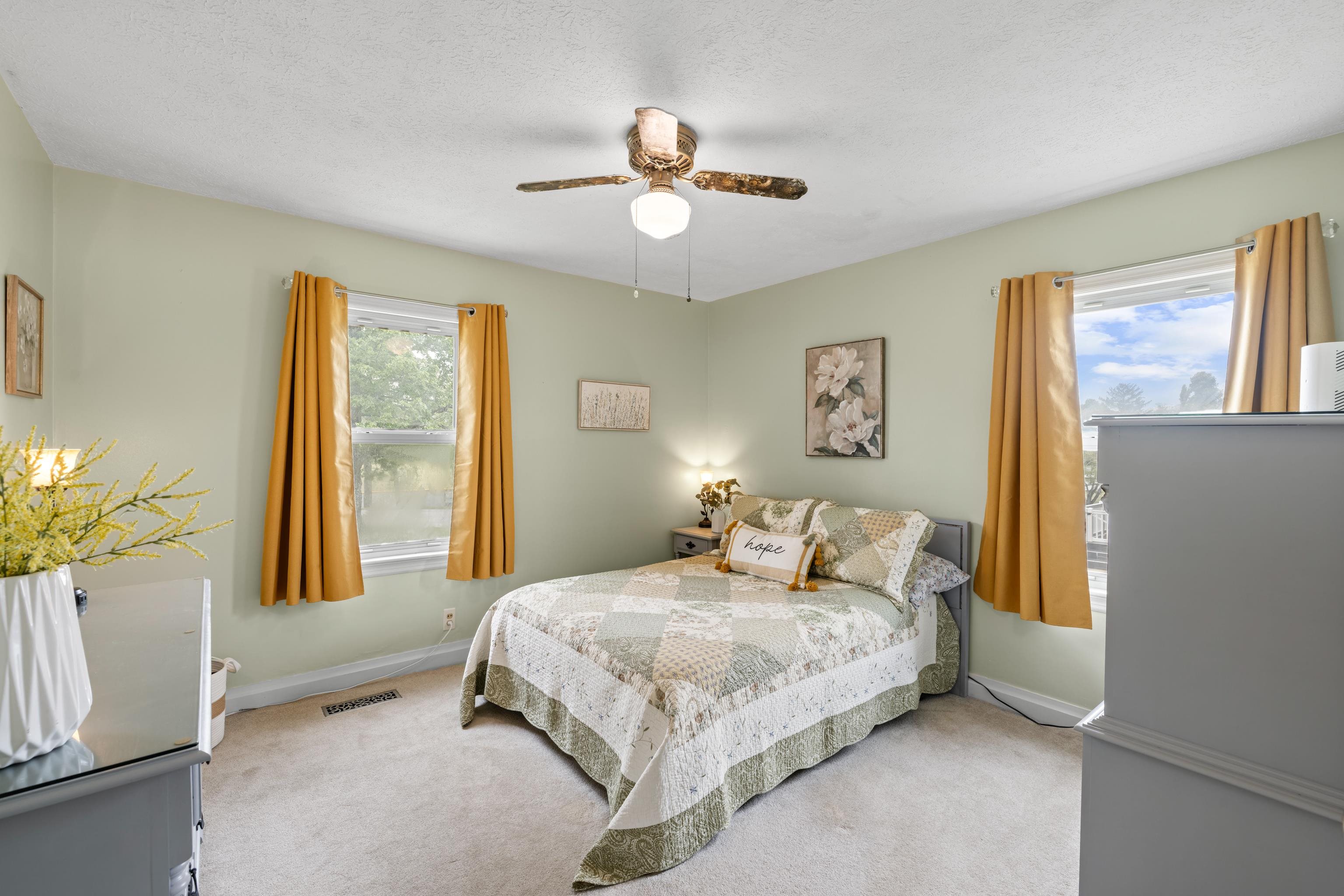 118 STUART AVE, STUARTS DRAFT, Virginia 24477, 2 Bedrooms Bedrooms, ,1 BathroomBathrooms,Residential,118 STUART AVE,676858 MLS # 676858