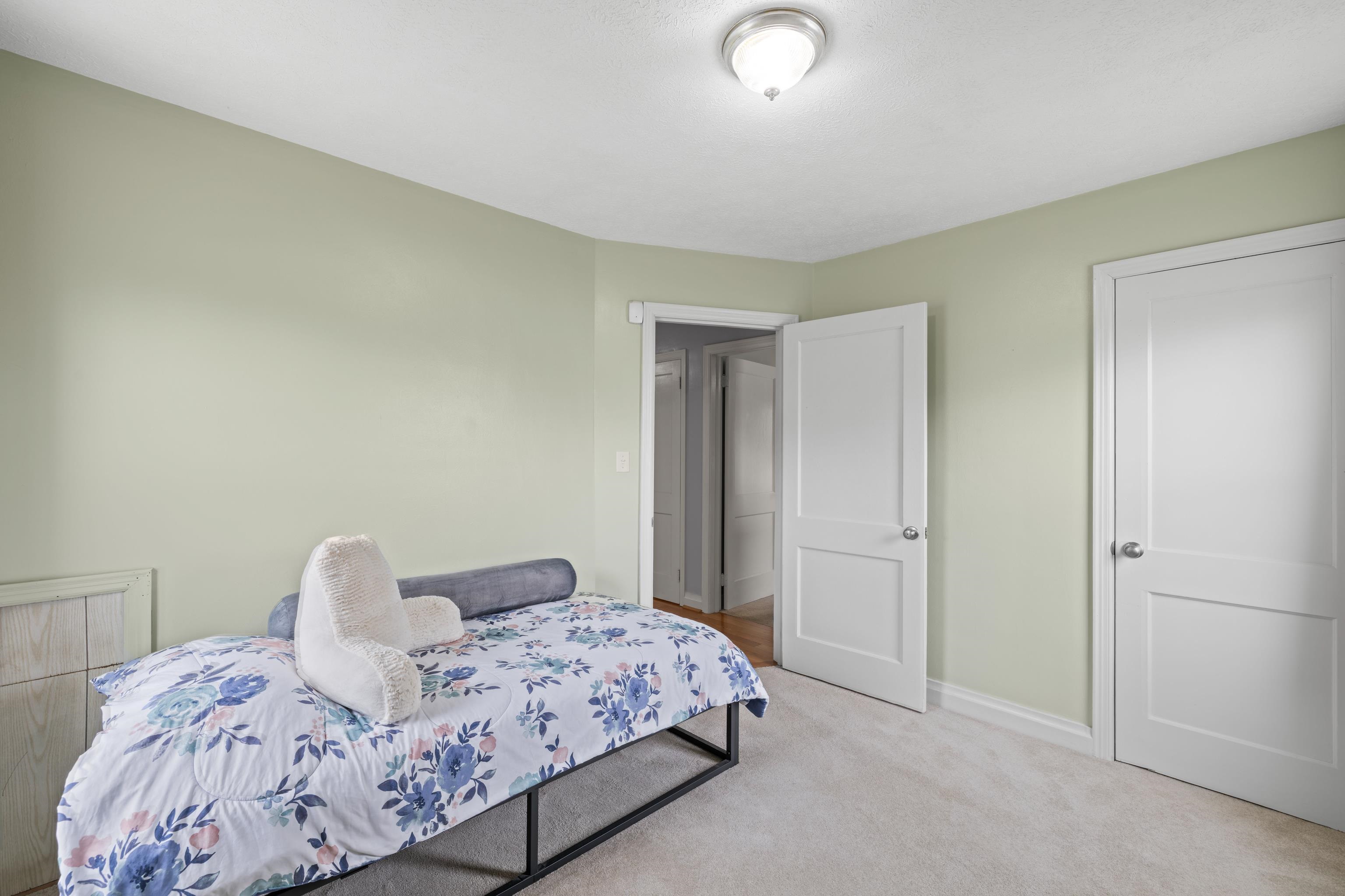 118 STUART AVE, STUARTS DRAFT, Virginia 24477, 2 Bedrooms Bedrooms, ,1 BathroomBathrooms,Residential,118 STUART AVE,676858 MLS # 676858