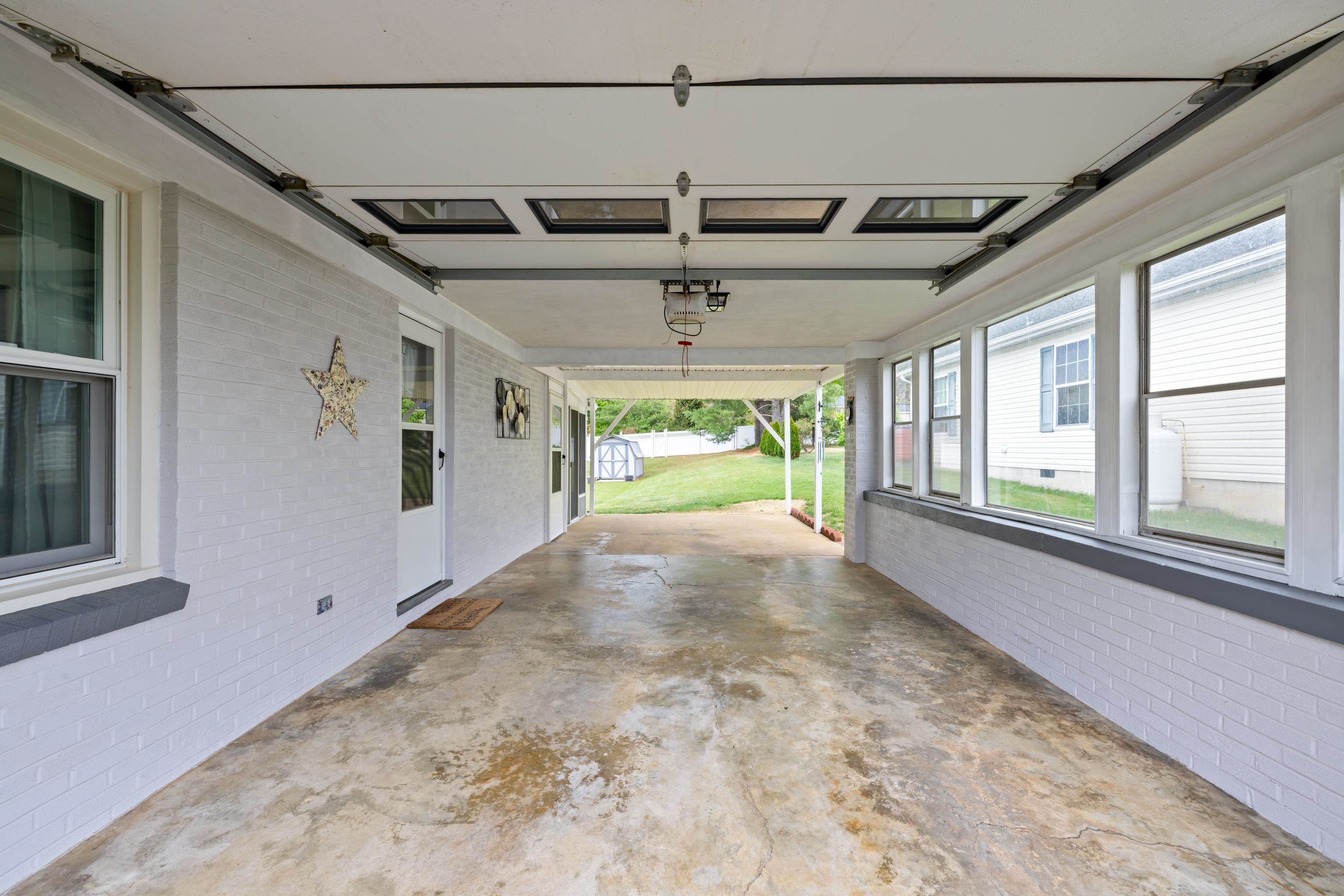 118 STUART AVE, STUARTS DRAFT, Virginia 24477, 2 Bedrooms Bedrooms, ,1 BathroomBathrooms,Residential,118 STUART AVE,676858 MLS # 676858