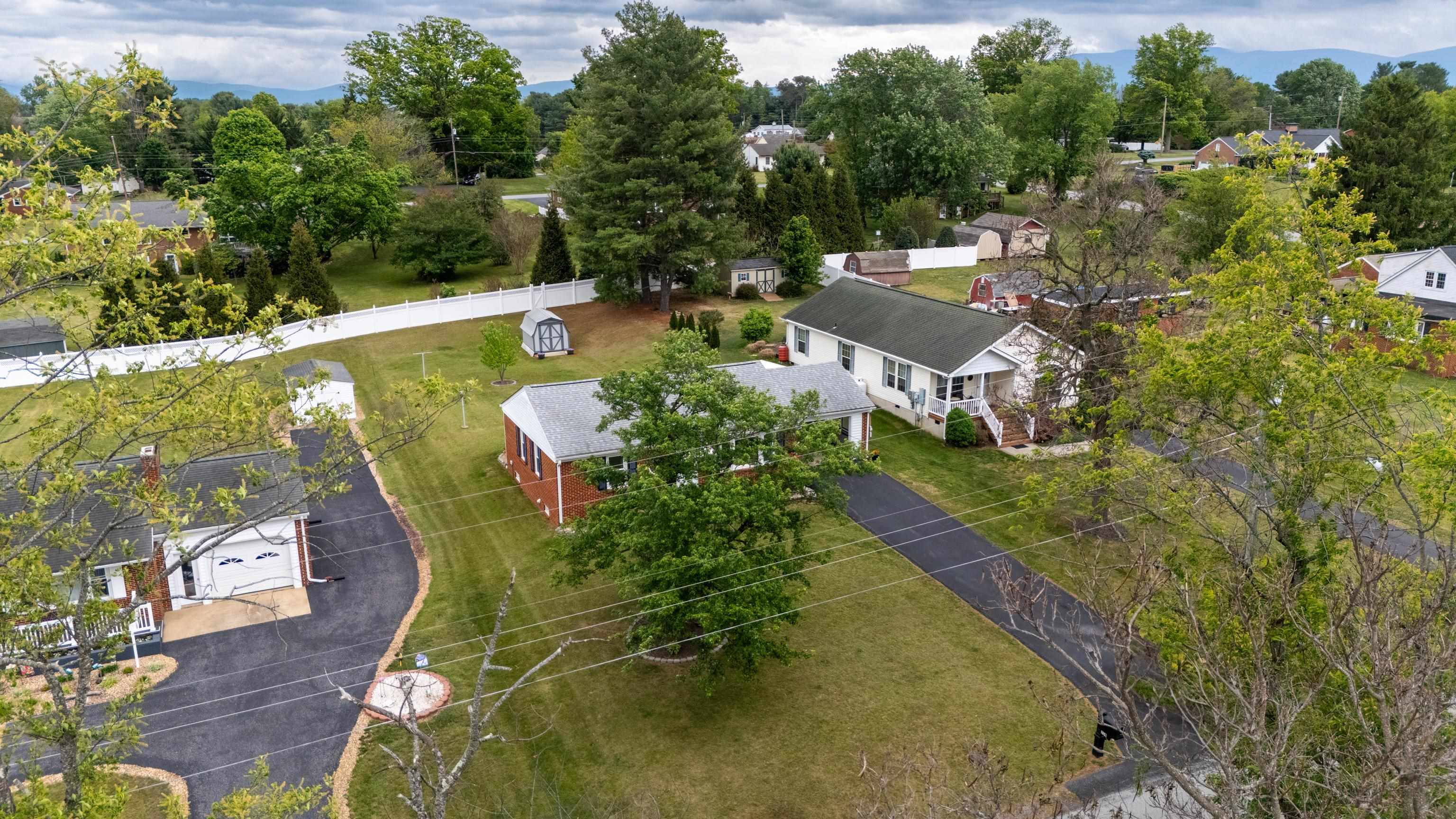 118 STUART AVE, STUARTS DRAFT, Virginia 24477, 2 Bedrooms Bedrooms, ,1 BathroomBathrooms,Residential,118 STUART AVE,676858 MLS # 676858