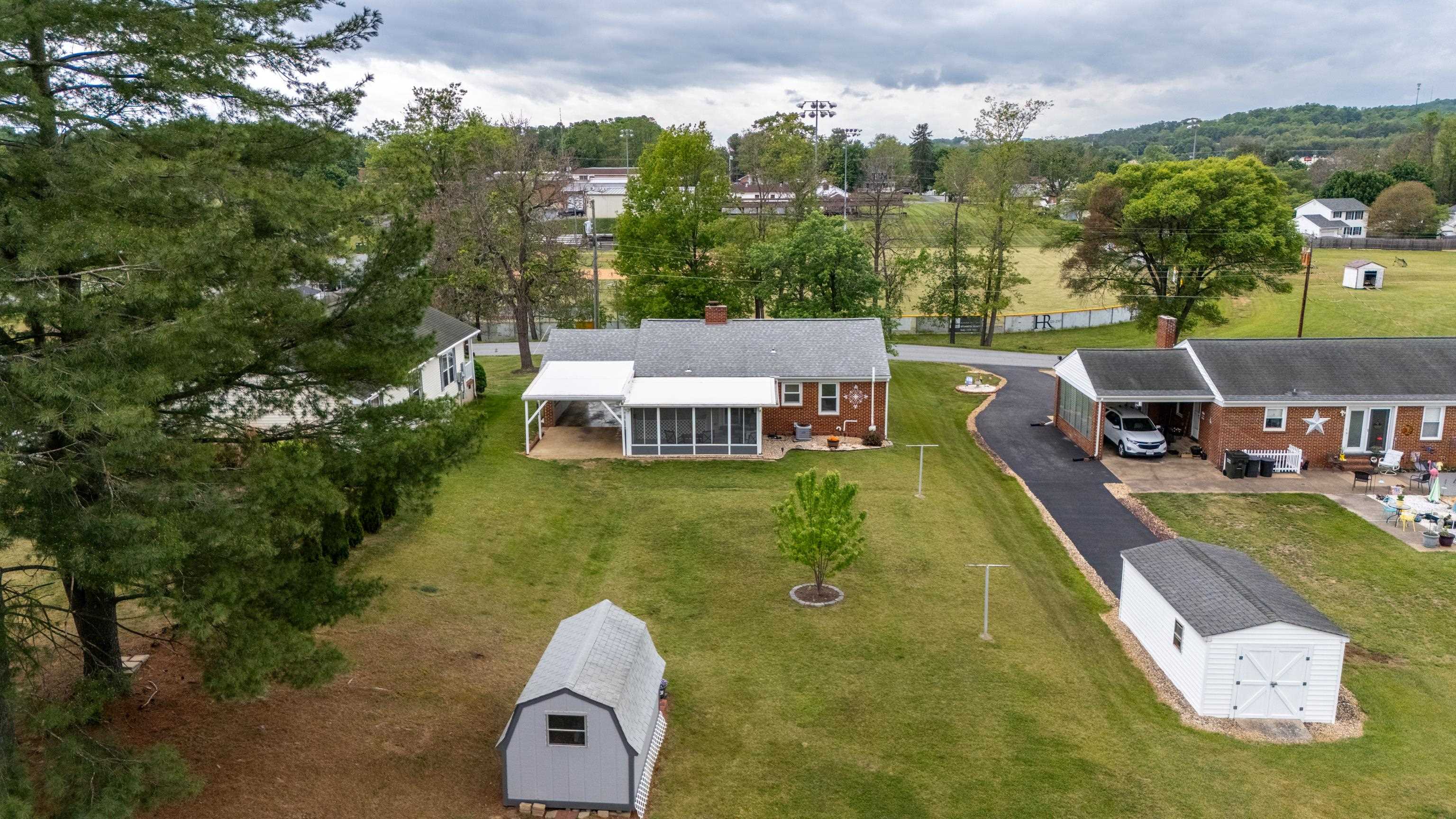 118 STUART AVE, STUARTS DRAFT, Virginia 24477, 2 Bedrooms Bedrooms, ,1 BathroomBathrooms,Residential,118 STUART AVE,676858 MLS # 676858