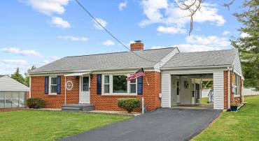 118 STUART AVE, STUARTS DRAFT, Virginia 24477, 2 Bedrooms Bedrooms, ,1 BathroomBathrooms,Residential,118 STUART AVE,676858 MLS # 676858