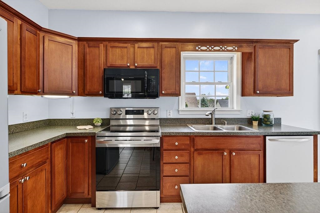 106 BOWMANS RUN DR, STUARTS DRAFT, Virginia 24477, 3 Bedrooms Bedrooms, ,2 BathroomsBathrooms,Residential,106 BOWMANS RUN DR,676859 MLS # 676859