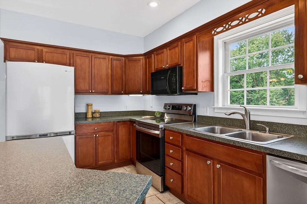 106 BOWMANS RUN DR, STUARTS DRAFT, Virginia 24477, 3 Bedrooms Bedrooms, ,2 BathroomsBathrooms,Residential,106 BOWMANS RUN DR,676859 MLS # 676859