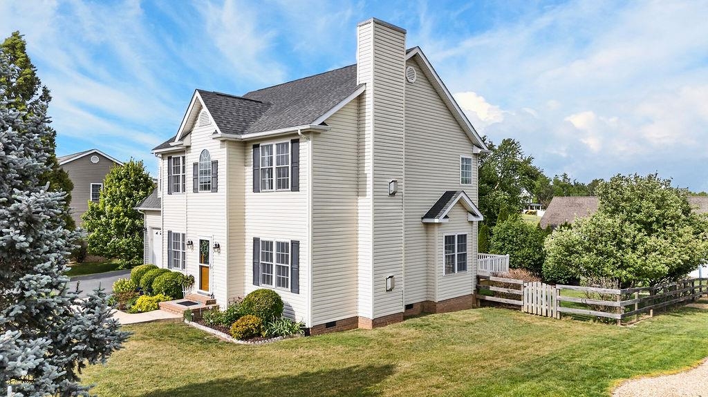 106 BOWMANS RUN DR, STUARTS DRAFT, Virginia 24477, 3 Bedrooms Bedrooms, ,2 BathroomsBathrooms,Residential,106 BOWMANS RUN DR,676859 MLS # 676859