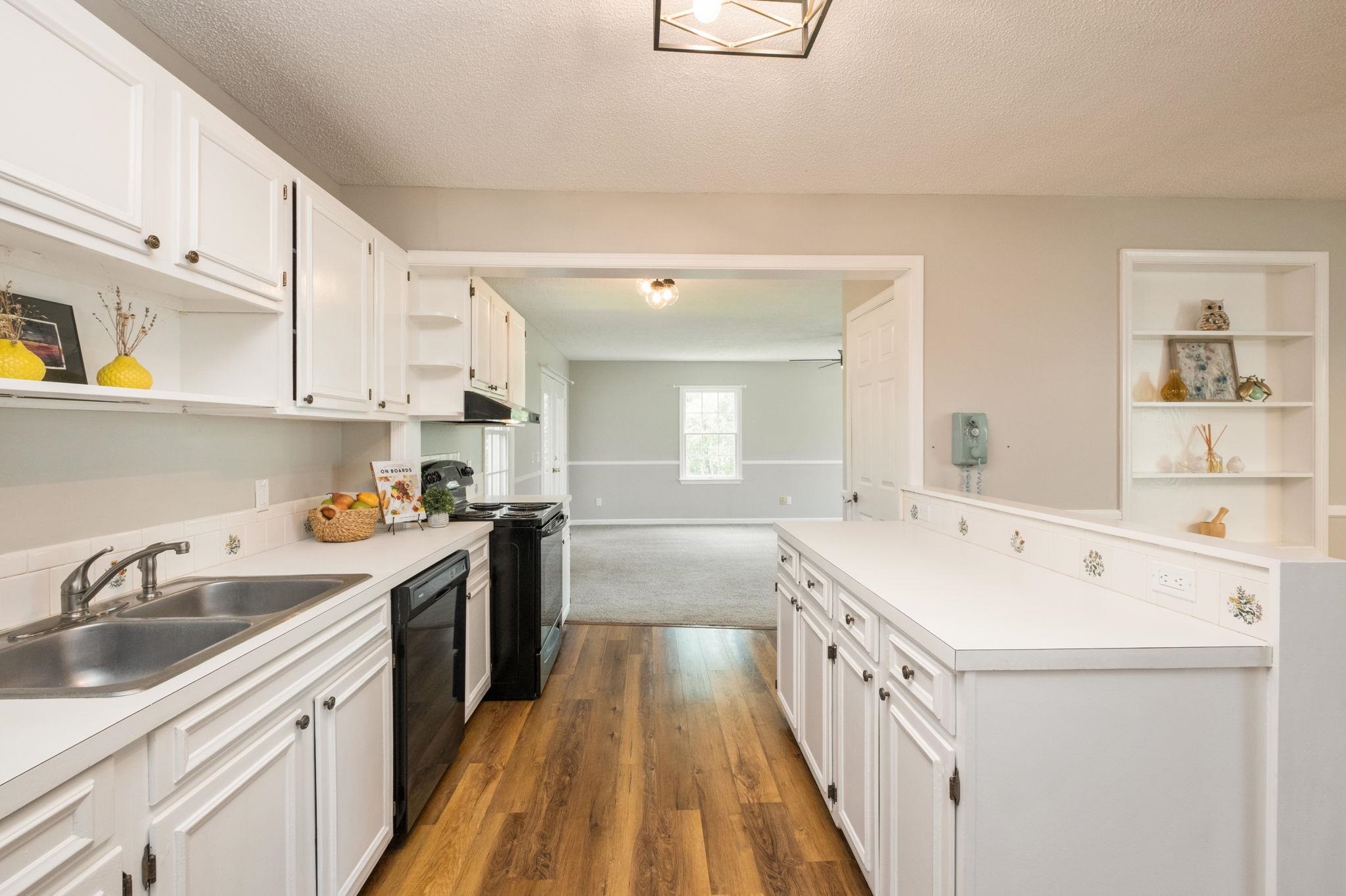 5530 GLADE VIEW DR, BRIDGEWATER, Virginia 22812, 3 Bedrooms Bedrooms, ,2 BathroomsBathrooms,Residential,5530 GLADE VIEW DR,676862 MLS # 676862