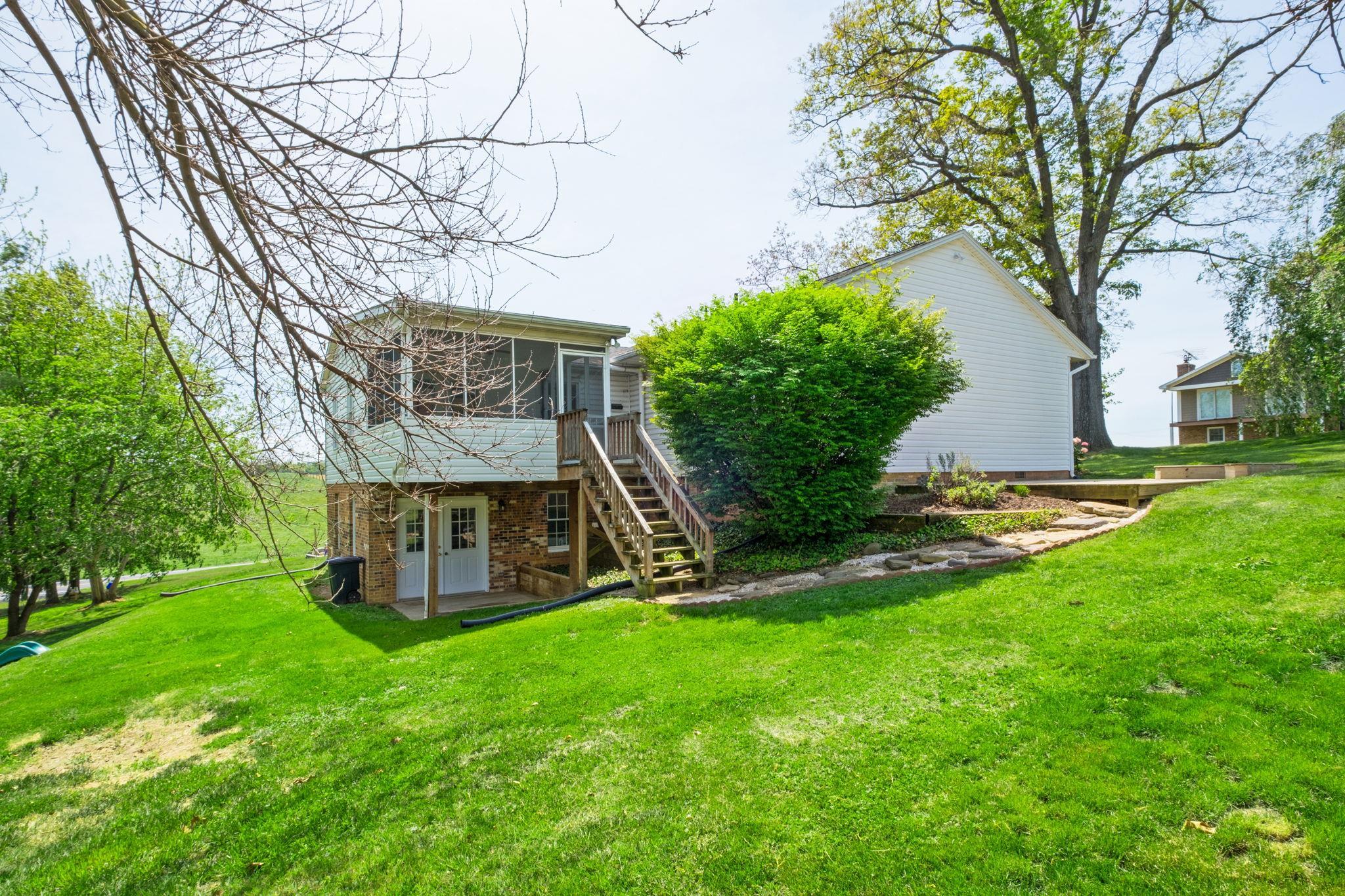 5530 GLADE VIEW DR, BRIDGEWATER, Virginia 22812, 3 Bedrooms Bedrooms, ,2 BathroomsBathrooms,Residential,5530 GLADE VIEW DR,676862 MLS # 676862