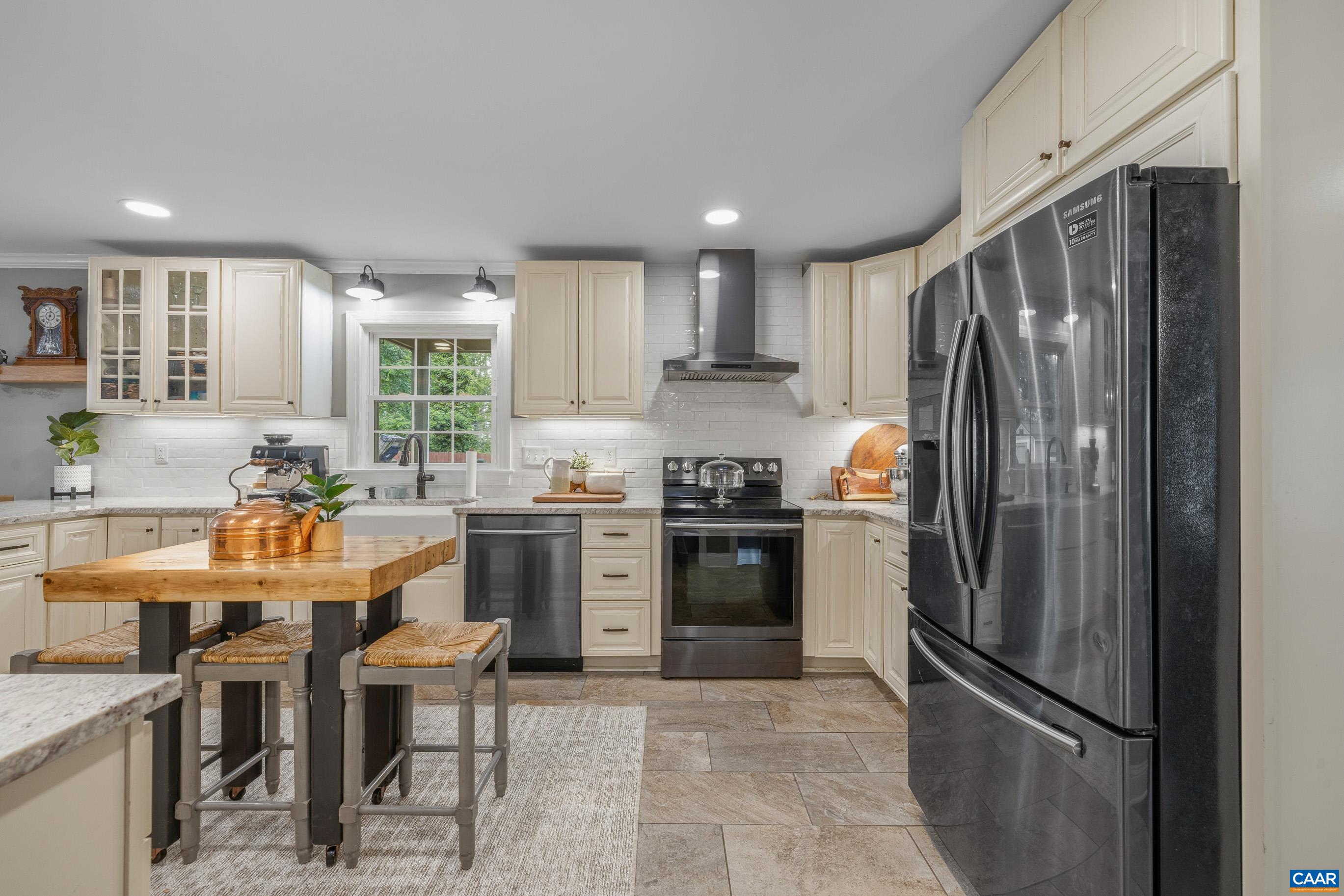 134 W PARK DR, CHARLOTTESVILLE, Virginia 22901, 5 Bedrooms Bedrooms, ,3 BathroomsBathrooms,Residential,134 W PARK DR,676866 MLS # 676866
