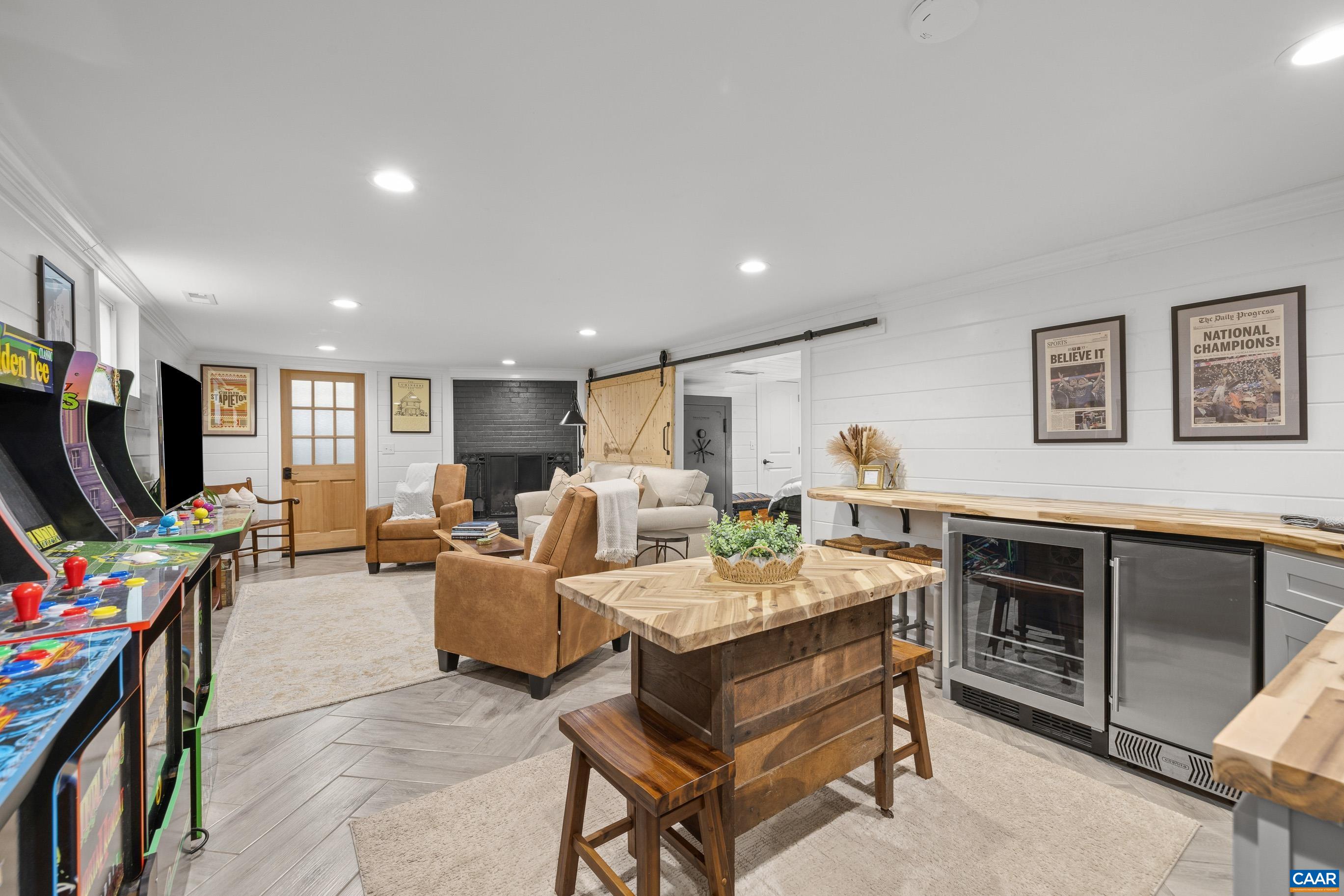 134 W PARK DR, CHARLOTTESVILLE, Virginia 22901, 5 Bedrooms Bedrooms, ,3 BathroomsBathrooms,Residential,134 W PARK DR,676866 MLS # 676866