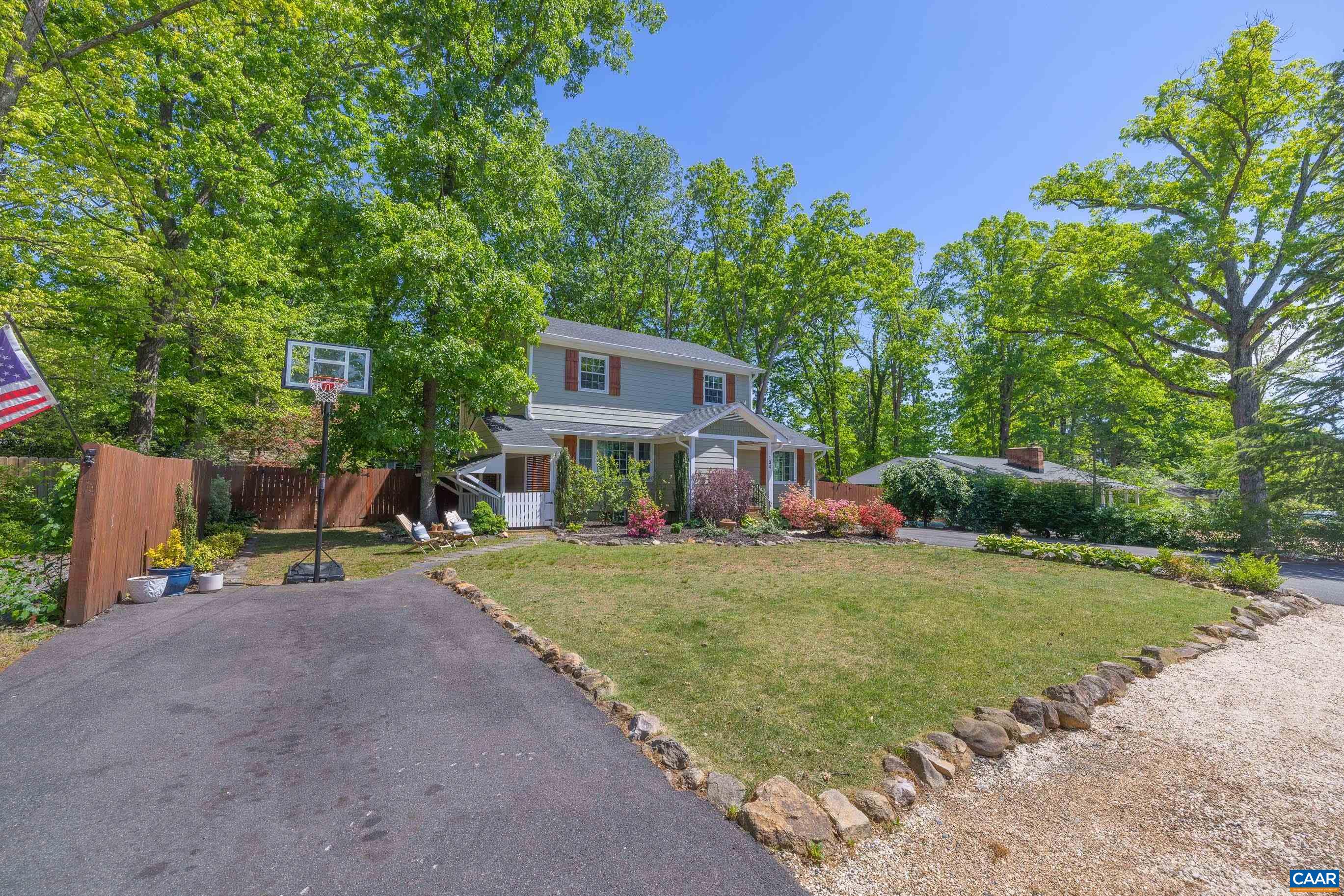 134 W PARK DR, CHARLOTTESVILLE, Virginia 22901, 5 Bedrooms Bedrooms, ,3 BathroomsBathrooms,Residential,134 W PARK DR,676866 MLS # 676866