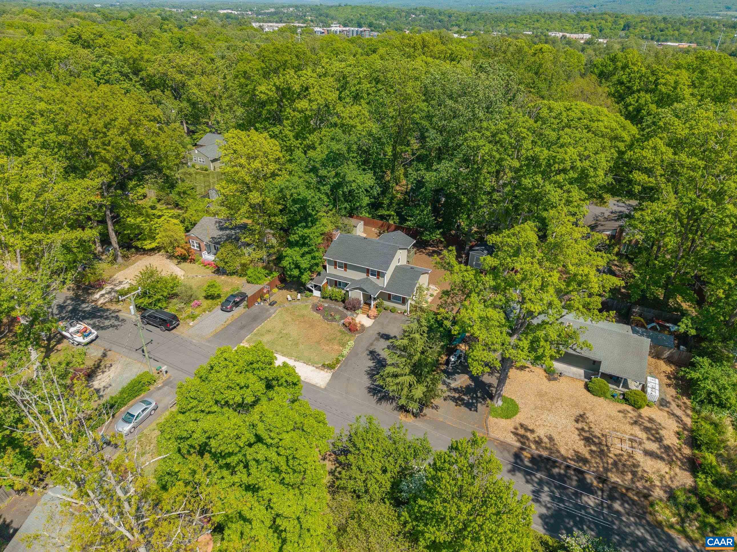 134 W PARK DR, CHARLOTTESVILLE, Virginia 22901, 5 Bedrooms Bedrooms, ,3 BathroomsBathrooms,Residential,134 W PARK DR,676866 MLS # 676866