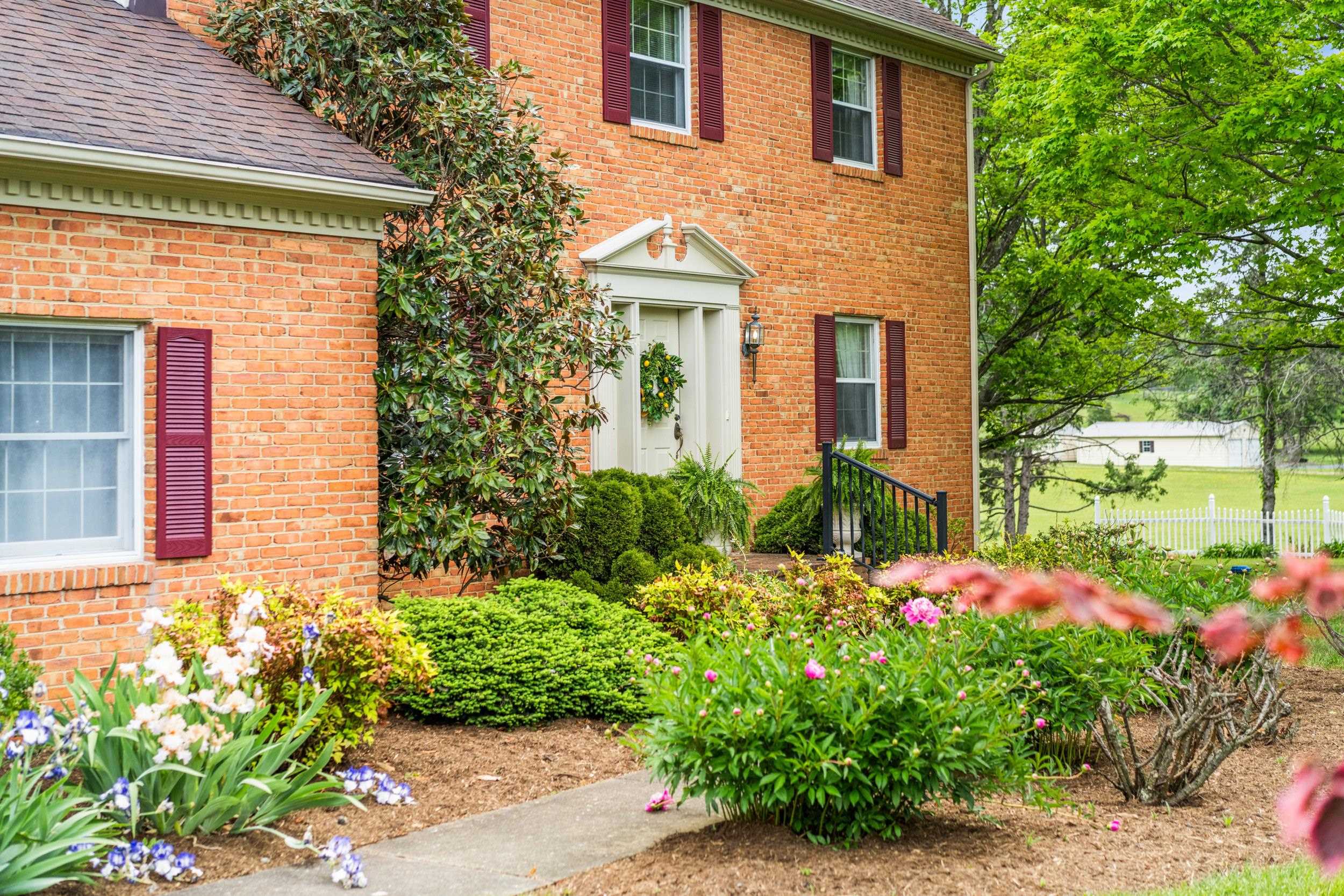 32 HENKEL RD, WAYNESBORO, Virginia 22980, 5 Bedrooms Bedrooms, ,3 BathroomsBathrooms,Residential,32 HENKEL RD,676871 MLS # 676871