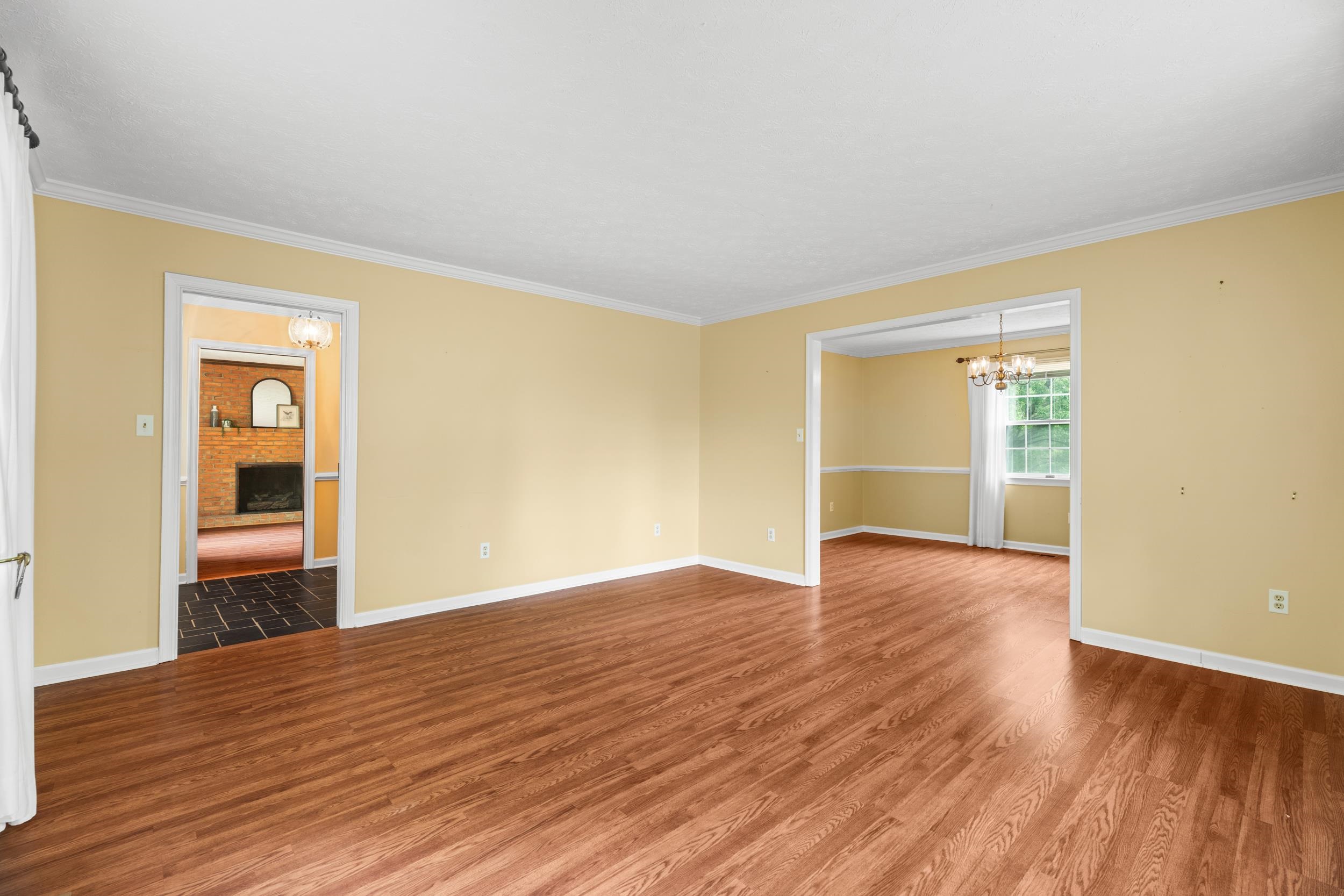 32 HENKEL RD, WAYNESBORO, Virginia 22980, 5 Bedrooms Bedrooms, ,3 BathroomsBathrooms,Residential,32 HENKEL RD,676871 MLS # 676871