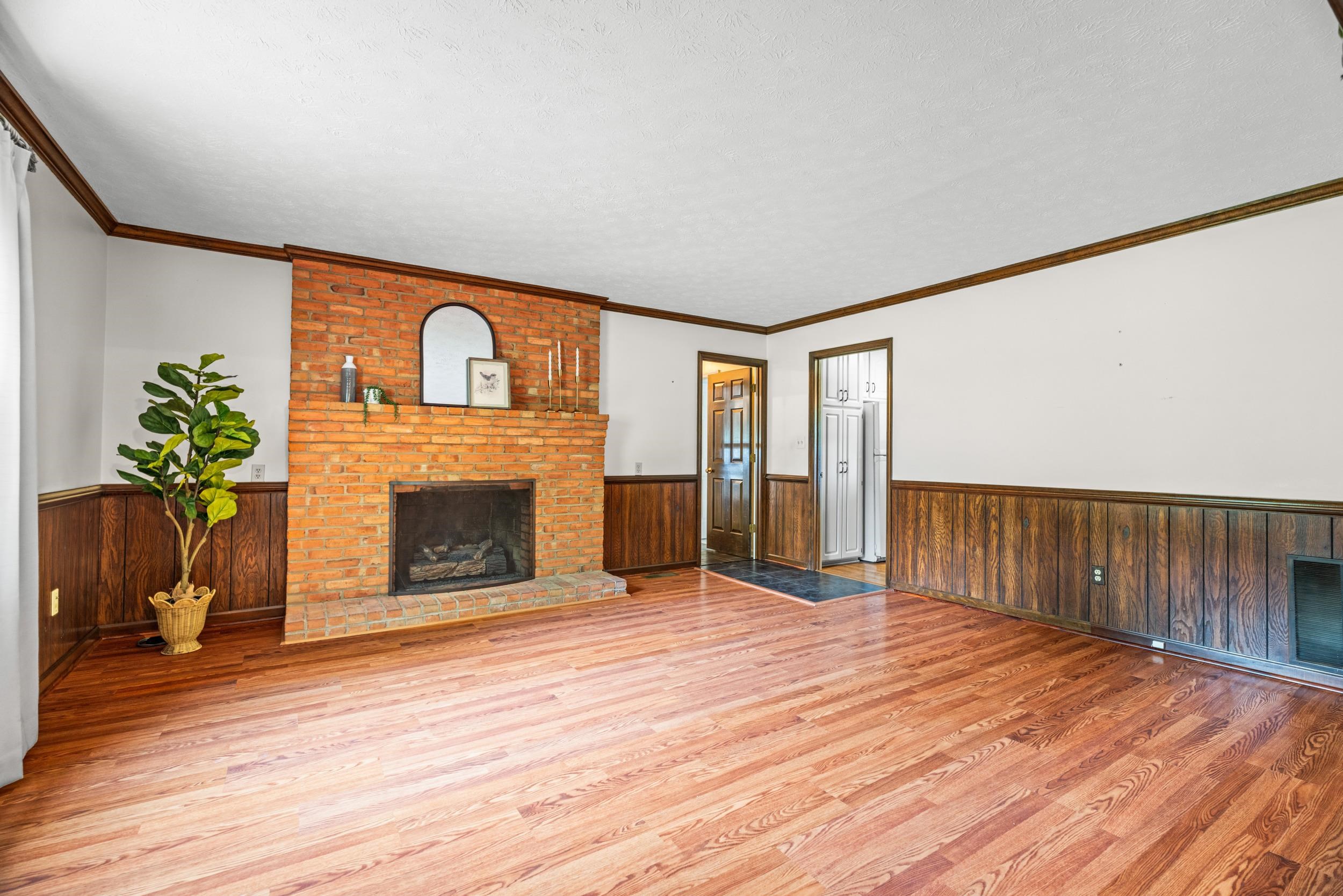 32 HENKEL RD, WAYNESBORO, Virginia 22980, 5 Bedrooms Bedrooms, ,3 BathroomsBathrooms,Residential,32 HENKEL RD,676871 MLS # 676871