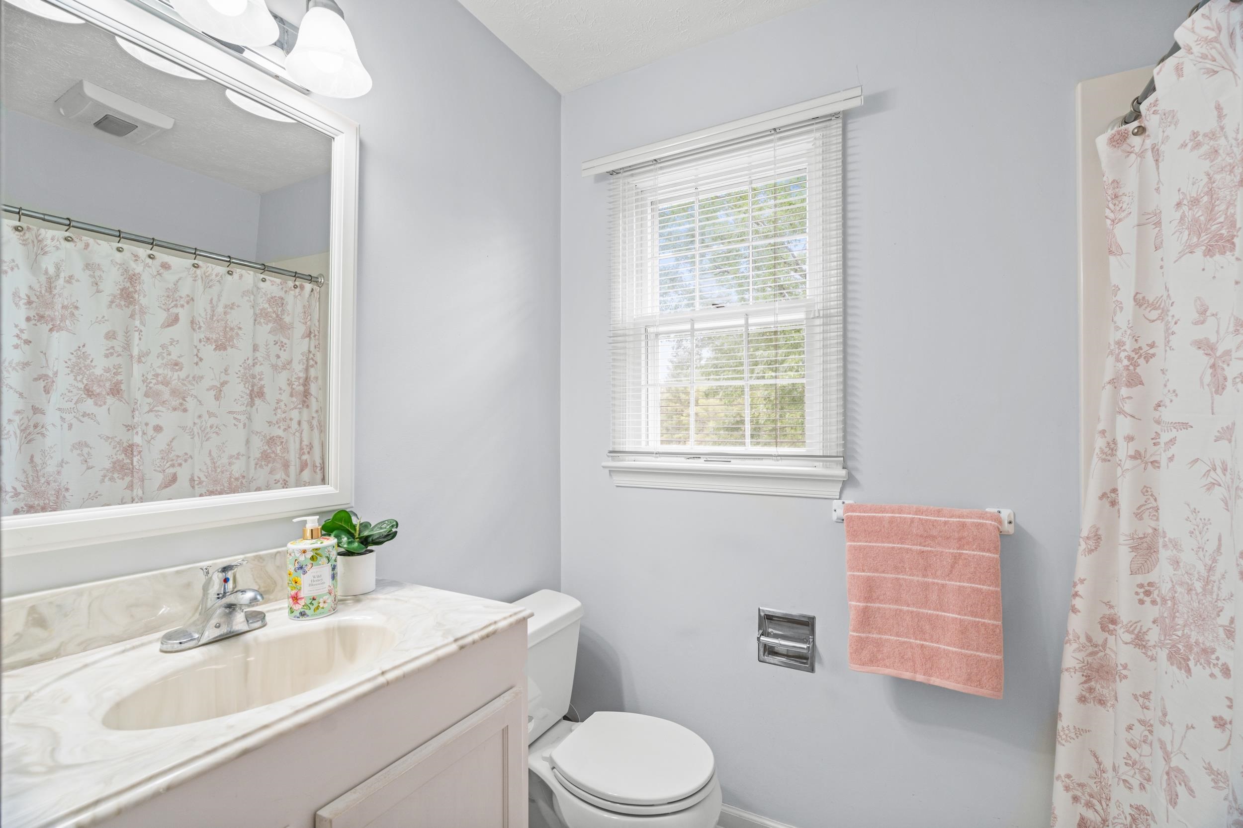 32 HENKEL RD, WAYNESBORO, Virginia 22980, 5 Bedrooms Bedrooms, ,3 BathroomsBathrooms,Residential,32 HENKEL RD,676871 MLS # 676871