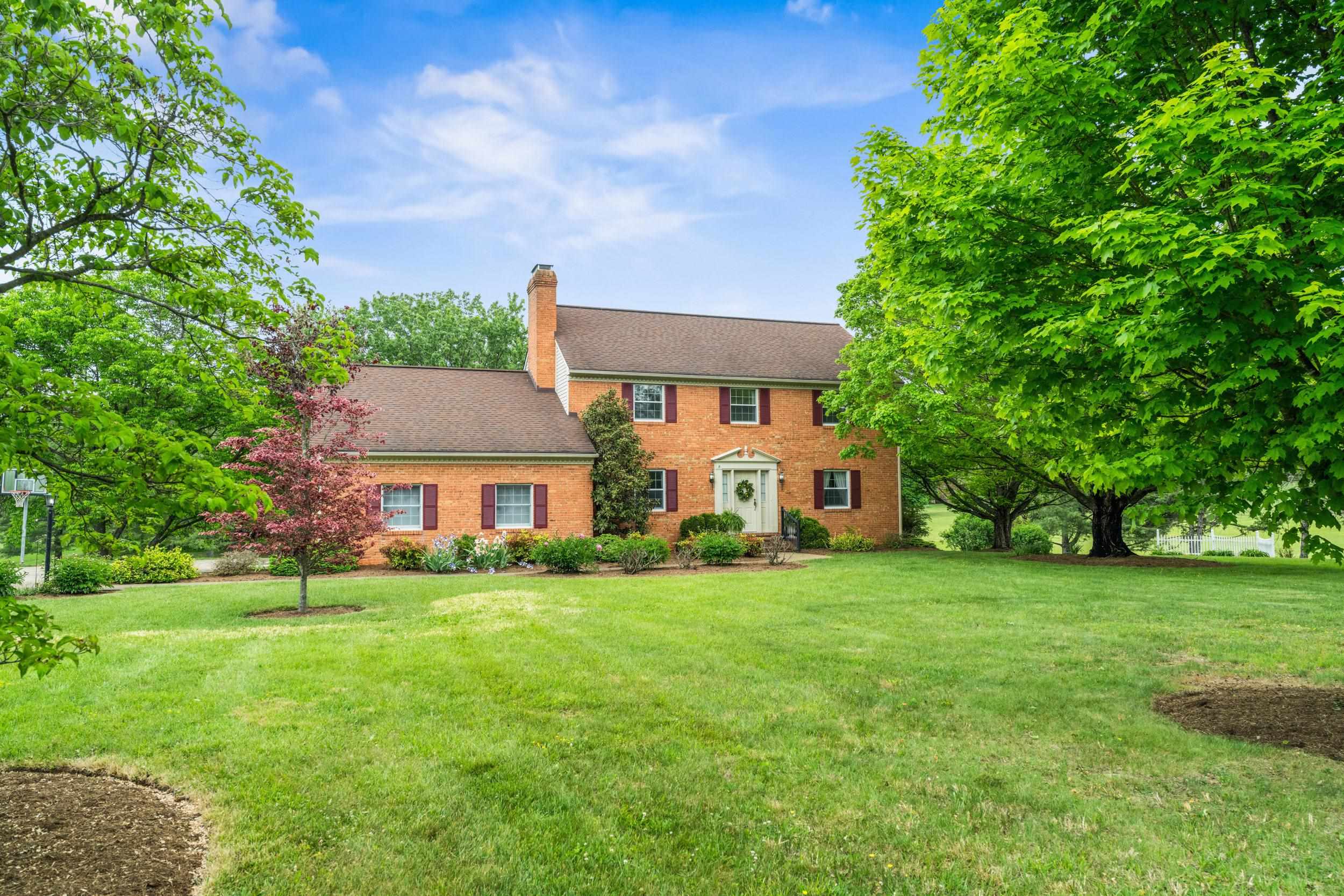 32 HENKEL RD, WAYNESBORO, Virginia 22980, 5 Bedrooms Bedrooms, ,3 BathroomsBathrooms,Residential,32 HENKEL RD,676871 MLS # 676871