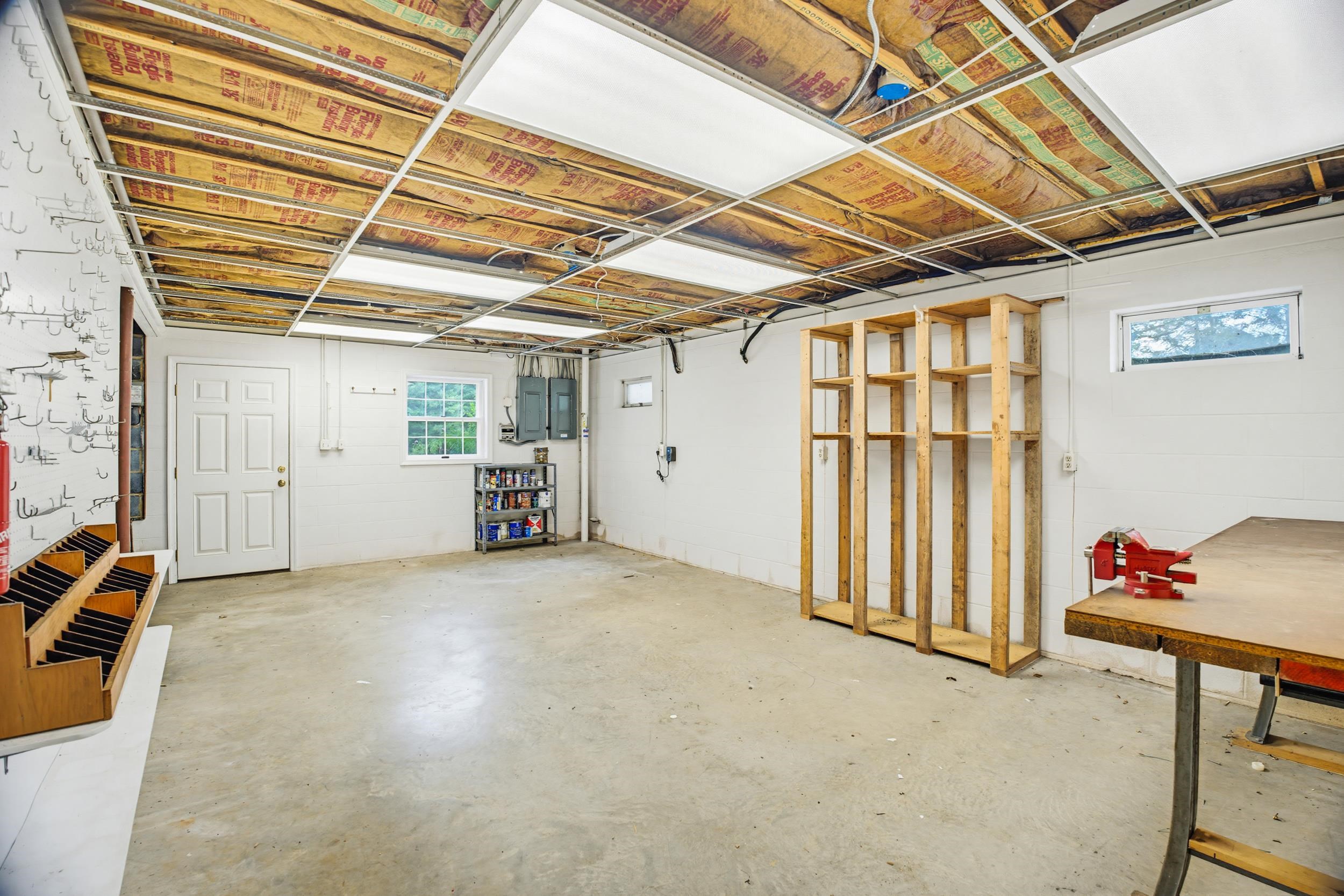 32 HENKEL RD, WAYNESBORO, Virginia 22980, 5 Bedrooms Bedrooms, ,3 BathroomsBathrooms,Residential,32 HENKEL RD,676871 MLS # 676871