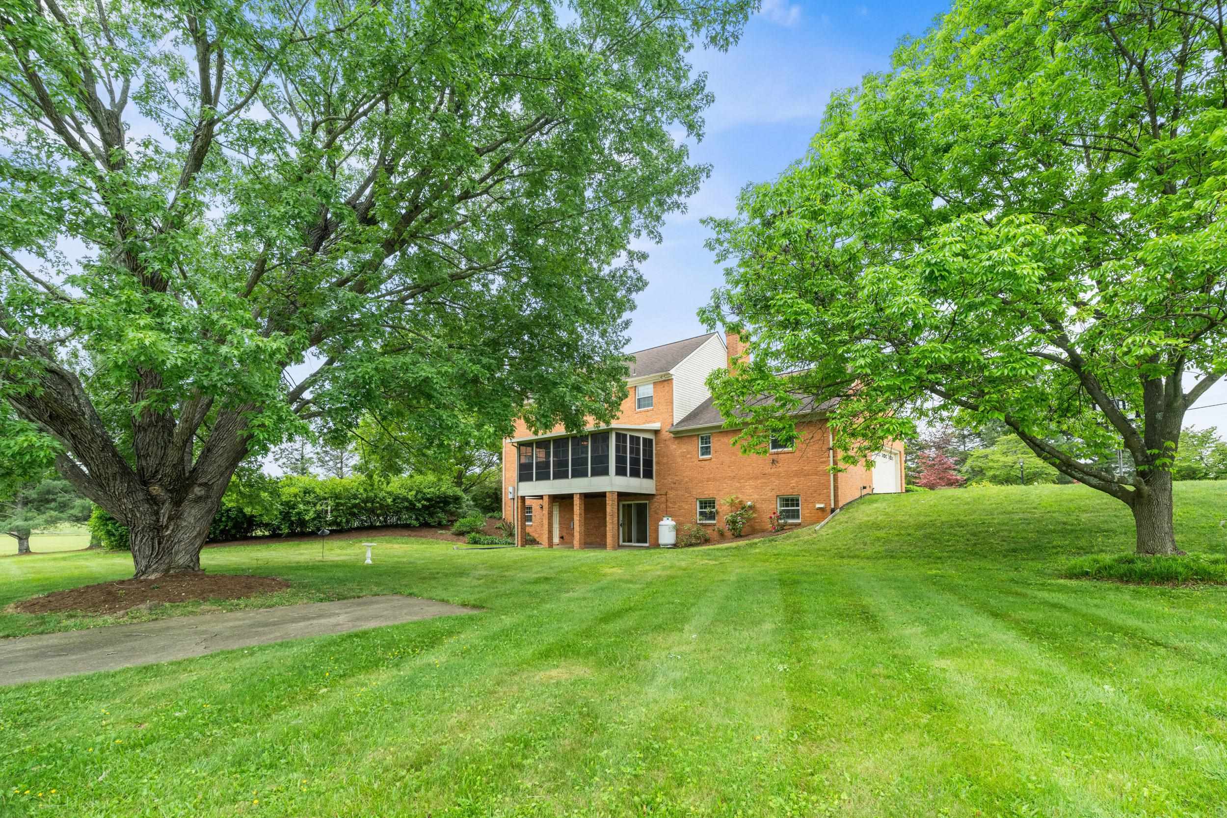 32 HENKEL RD, WAYNESBORO, Virginia 22980, 5 Bedrooms Bedrooms, ,3 BathroomsBathrooms,Residential,32 HENKEL RD,676871 MLS # 676871