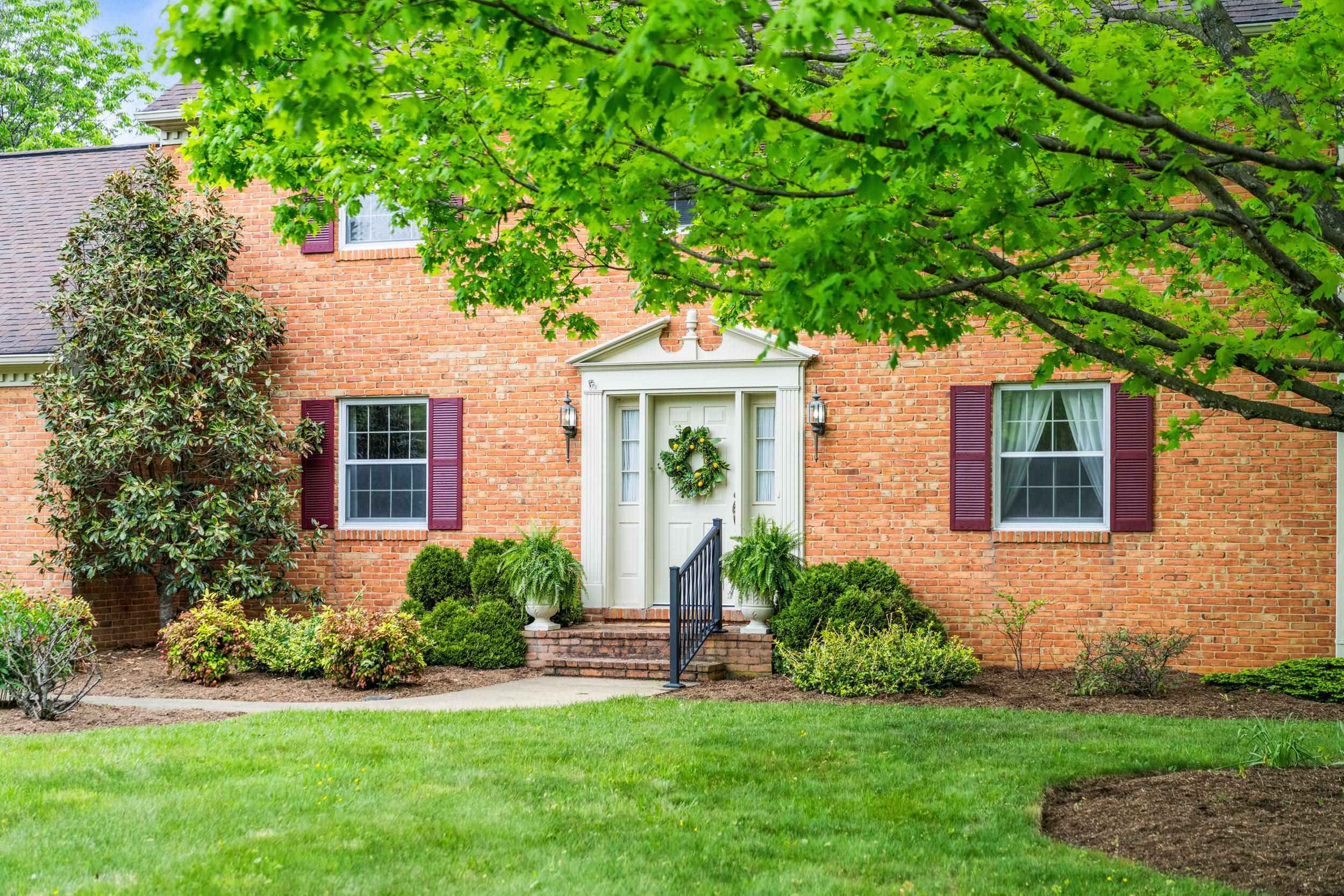 32 HENKEL RD, WAYNESBORO, Virginia 22980, 5 Bedrooms Bedrooms, ,3 BathroomsBathrooms,Residential,32 HENKEL RD,676871 MLS # 676871