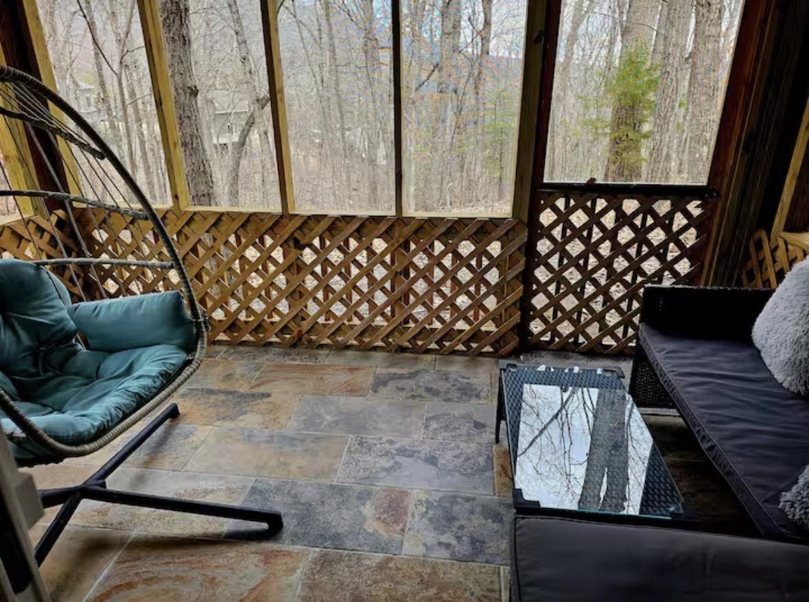 209 FAIRFAX CT, MCGAHEYSVILLE, Virginia 22840, 3 Bedrooms Bedrooms, ,2 BathroomsBathrooms,Residential,209 FAIRFAX CT,676874 MLS # 676874