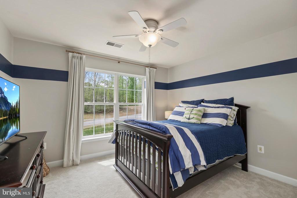 10028 WILLOW RIDGE WAY, SPOTSYLVANIA, Virginia 22553, 5 Bedrooms Bedrooms, ,4 BathroomsBathrooms,Residential,10028 WILLOW RIDGE WAY,VASP2040834 MLS # VASP2040834