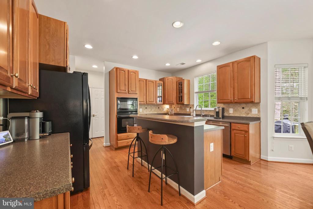 10028 WILLOW RIDGE WAY, SPOTSYLVANIA, Virginia 22553, 5 Bedrooms Bedrooms, ,4 BathroomsBathrooms,Residential,10028 WILLOW RIDGE WAY,VASP2040834 MLS # VASP2040834