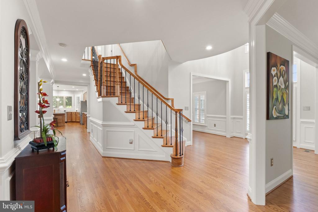 6962 EMMA CT, WARRENTON, Virginia 20187, 5 Bedrooms Bedrooms, ,4 BathroomsBathrooms,Residential,6962 EMMA CT,VAFQ2021620 MLS # VAFQ2021620