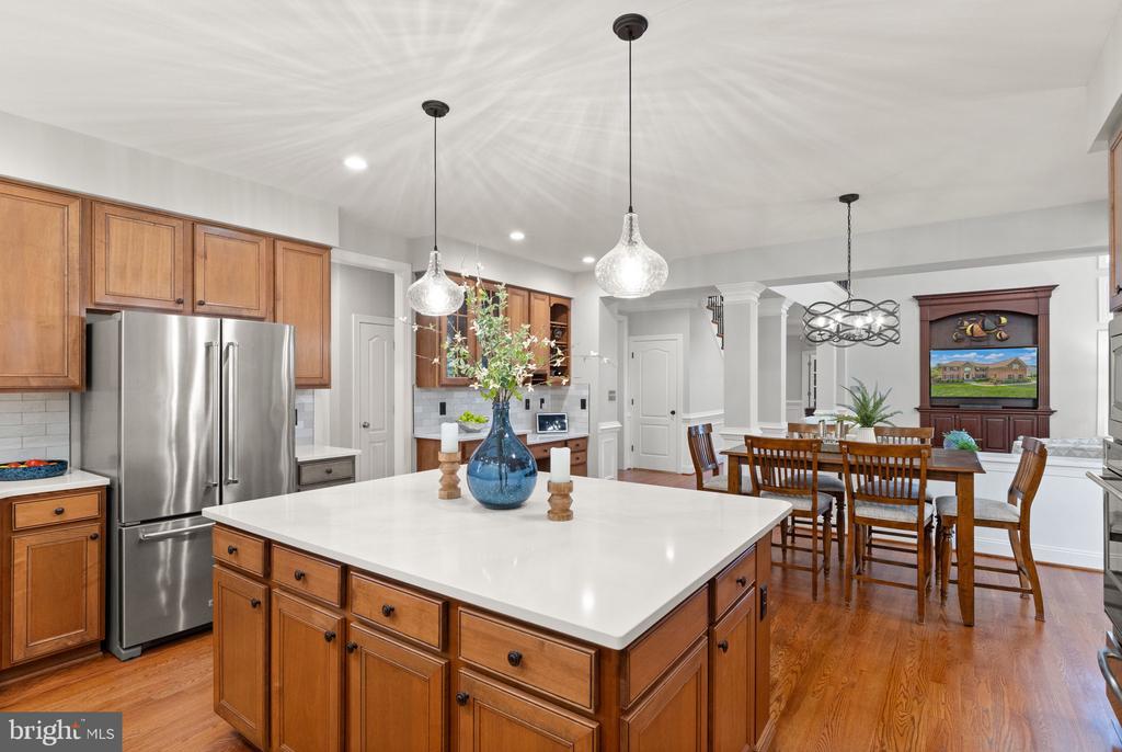 6962 EMMA CT, WARRENTON, Virginia 20187, 5 Bedrooms Bedrooms, ,4 BathroomsBathrooms,Residential,6962 EMMA CT,VAFQ2021620 MLS # VAFQ2021620
