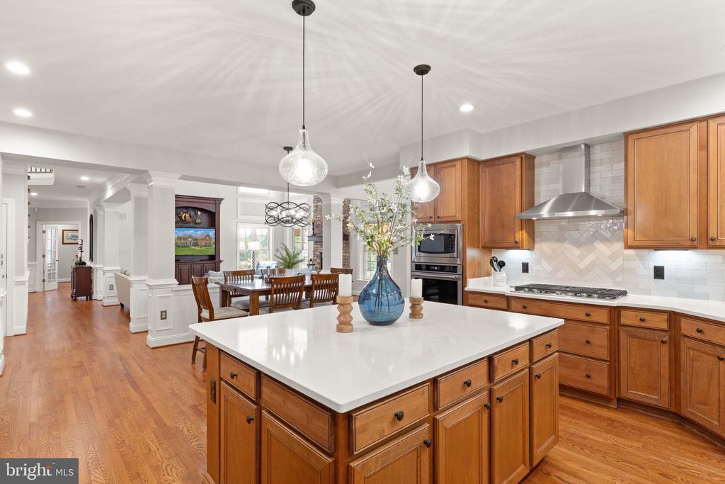 6962 EMMA CT, WARRENTON, Virginia 20187, 5 Bedrooms Bedrooms, ,4 BathroomsBathrooms,Residential,6962 EMMA CT,VAFQ2021620 MLS # VAFQ2021620