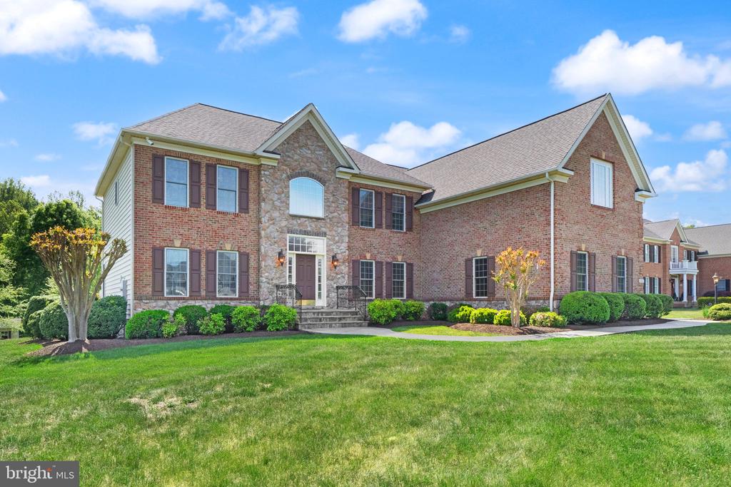 6962 EMMA CT, WARRENTON, Virginia 20187, 5 Bedrooms Bedrooms, ,4 BathroomsBathrooms,Residential,6962 EMMA CT,VAFQ2021620 MLS # VAFQ2021620