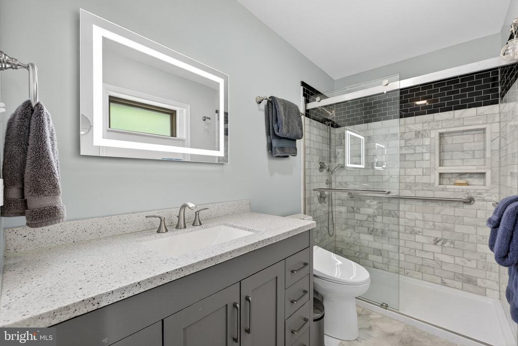 5662 LINDEN CT, WARRENTON, Virginia 20187, 4 Bedrooms Bedrooms, ,4 BathroomsBathrooms,Residential,5662 LINDEN CT,VAFQ2021744 MLS # VAFQ2021744