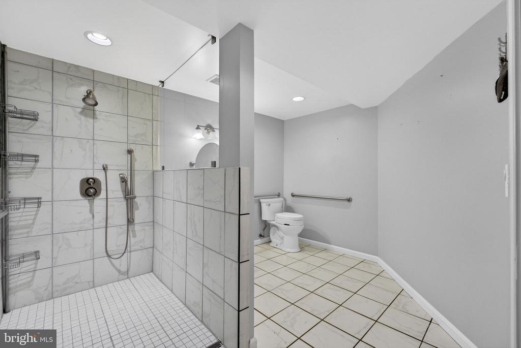 5662 LINDEN CT, WARRENTON, Virginia 20187, 4 Bedrooms Bedrooms, ,4 BathroomsBathrooms,Residential,5662 LINDEN CT,VAFQ2021744 MLS # VAFQ2021744