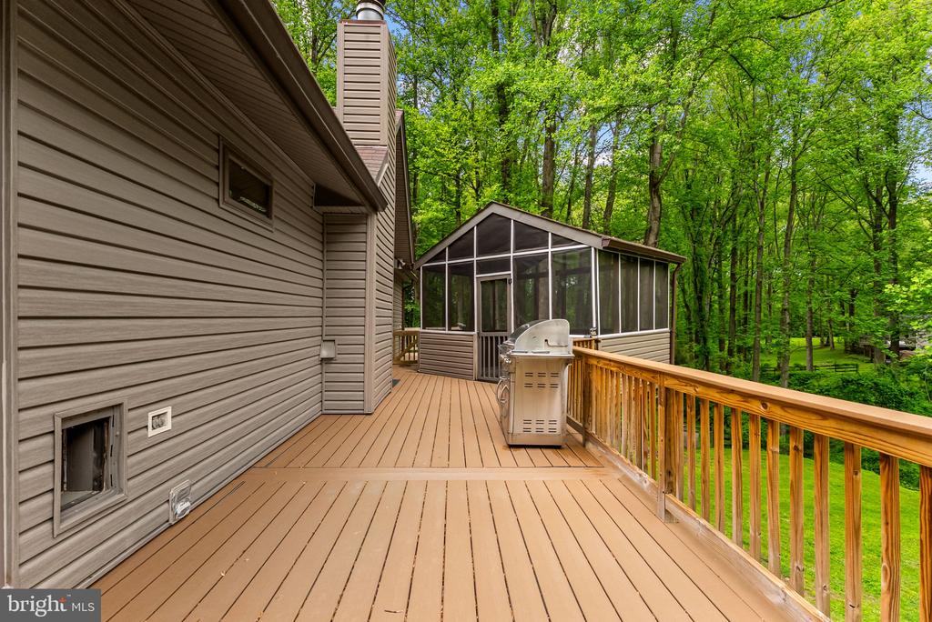 5662 LINDEN CT, WARRENTON, Virginia 20187, 4 Bedrooms Bedrooms, ,4 BathroomsBathrooms,Residential,5662 LINDEN CT,VAFQ2021744 MLS # VAFQ2021744