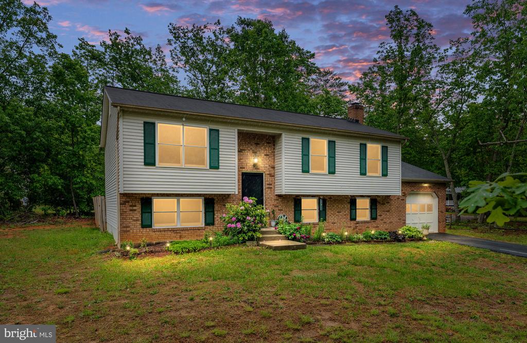 11902 PLANTATION DR, SPOTSYLVANIA, Virginia 22551, 4 Bedrooms Bedrooms, ,3 BathroomsBathrooms,Residential,11902 PLANTATION DR,VASP2041468 MLS # VASP2041468