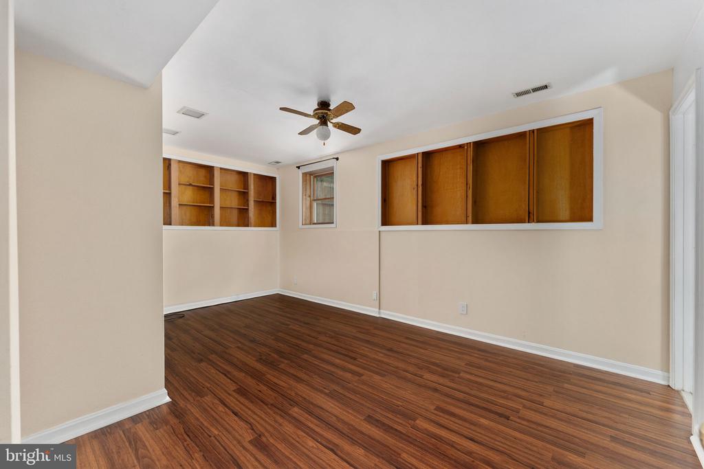 11902 PLANTATION DR, SPOTSYLVANIA, Virginia 22551, 4 Bedrooms Bedrooms, ,3 BathroomsBathrooms,Residential,11902 PLANTATION DR,VASP2041468 MLS # VASP2041468