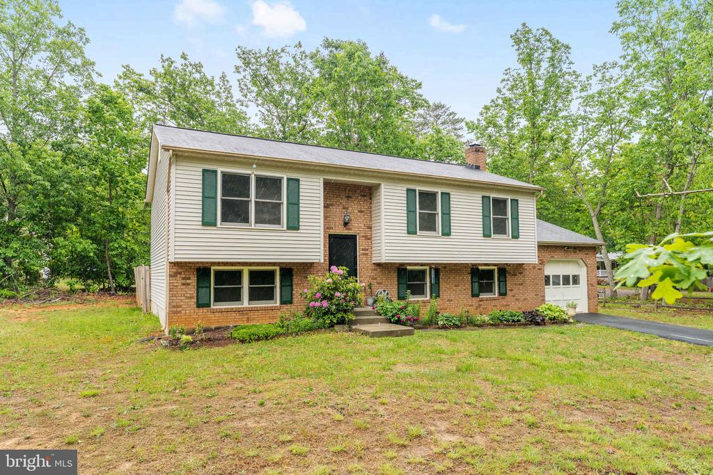 11902 PLANTATION DR, SPOTSYLVANIA, Virginia 22551, 4 Bedrooms Bedrooms, ,3 BathroomsBathrooms,Residential,11902 PLANTATION DR,VASP2041468 MLS # VASP2041468
