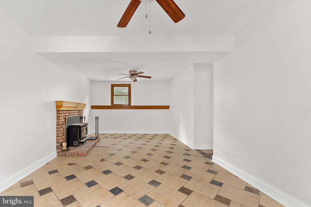 11902 PLANTATION DR, SPOTSYLVANIA, Virginia 22551, 4 Bedrooms Bedrooms, ,3 BathroomsBathrooms,Residential,11902 PLANTATION DR,VASP2041468 MLS # VASP2041468