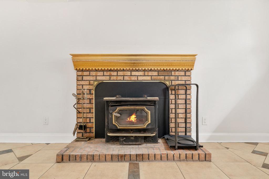 11902 PLANTATION DR, SPOTSYLVANIA, Virginia 22551, 4 Bedrooms Bedrooms, ,3 BathroomsBathrooms,Residential,11902 PLANTATION DR,VASP2041468 MLS # VASP2041468