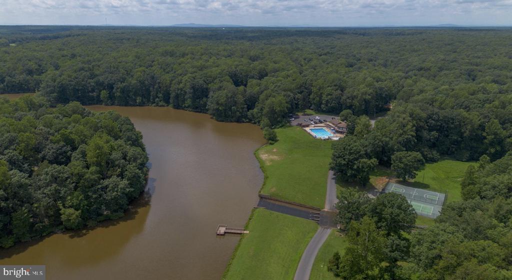 11902 PLANTATION DR, SPOTSYLVANIA, Virginia 22551, 4 Bedrooms Bedrooms, ,3 BathroomsBathrooms,Residential,11902 PLANTATION DR,VASP2041468 MLS # VASP2041468