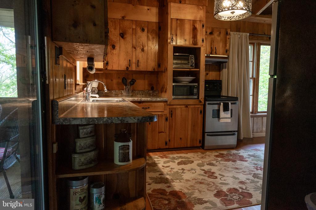 187 MOUNTAIN VIEW DR, LURAY, Virginia 22835, 1 Bedroom Bedrooms, ,1 BathroomBathrooms,Residential,187 MOUNTAIN VIEW DR,VAPA2006362 MLS # VAPA2006362