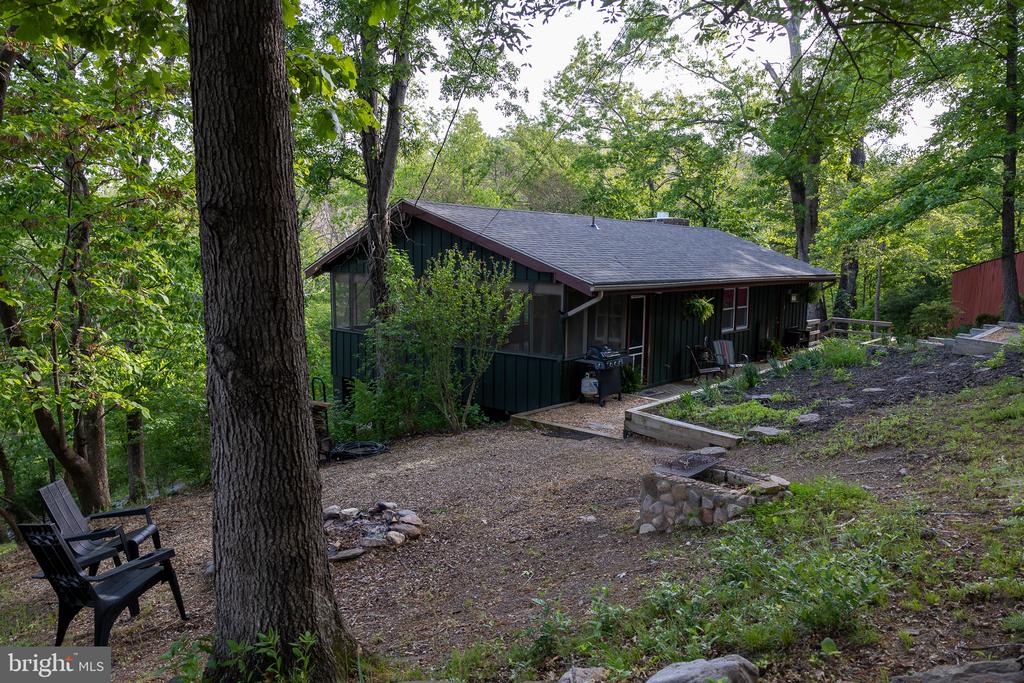 187 MOUNTAIN VIEW DR, LURAY, Virginia 22835, 1 Bedroom Bedrooms, ,1 BathroomBathrooms,Residential,187 MOUNTAIN VIEW DR,VAPA2006362 MLS # VAPA2006362