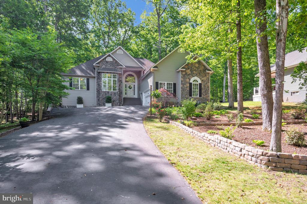 801 EASTOVER PKWY, LOCUST GROVE, Virginia 22508, 3 Bedrooms Bedrooms, ,3 BathroomsBathrooms,Residential,801 EASTOVER PKWY,VAOR2013796 MLS # VAOR2013796