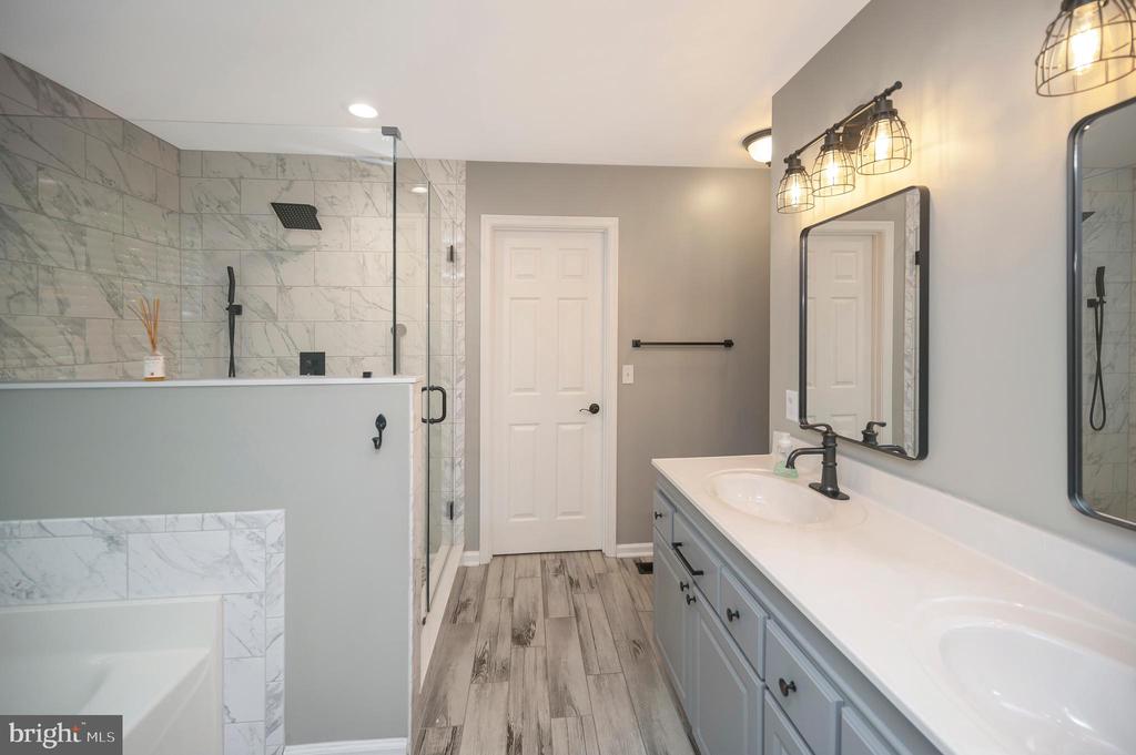 801 EASTOVER PKWY, LOCUST GROVE, Virginia 22508, 3 Bedrooms Bedrooms, ,3 BathroomsBathrooms,Residential,801 EASTOVER PKWY,VAOR2013796 MLS # VAOR2013796