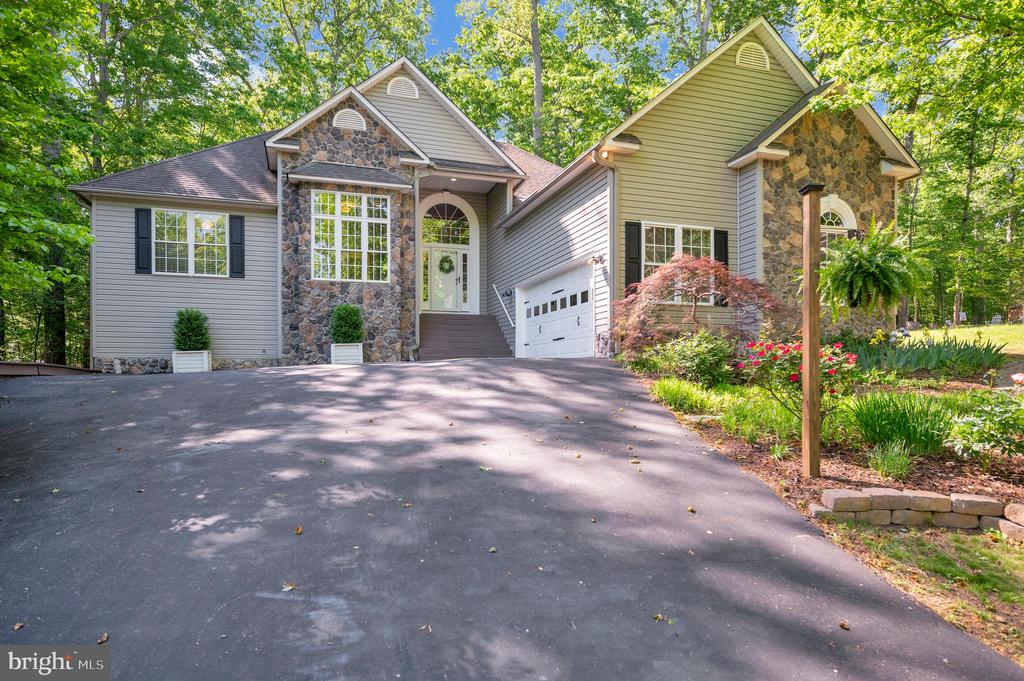 801 EASTOVER PKWY, LOCUST GROVE, Virginia 22508, 3 Bedrooms Bedrooms, ,3 BathroomsBathrooms,Residential,801 EASTOVER PKWY,VAOR2013796 MLS # VAOR2013796