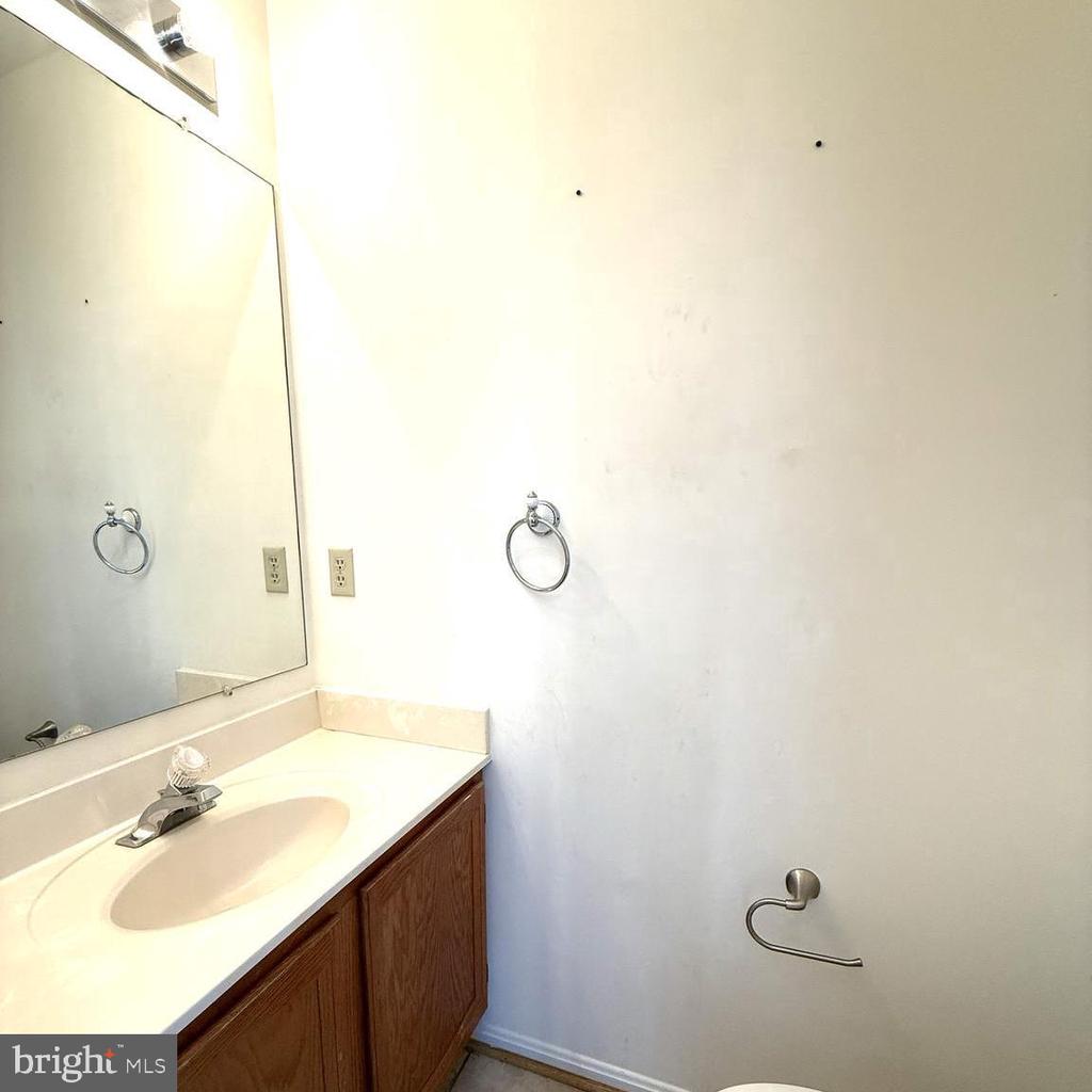 10740 BRICE CT, FREDERICKSBURG, Virginia 22407, 4 Bedrooms Bedrooms, ,3 BathroomsBathrooms,Residential,BALLANTRAYE,10740 BRICE CT,VASP2041204 MLS # VASP2041204