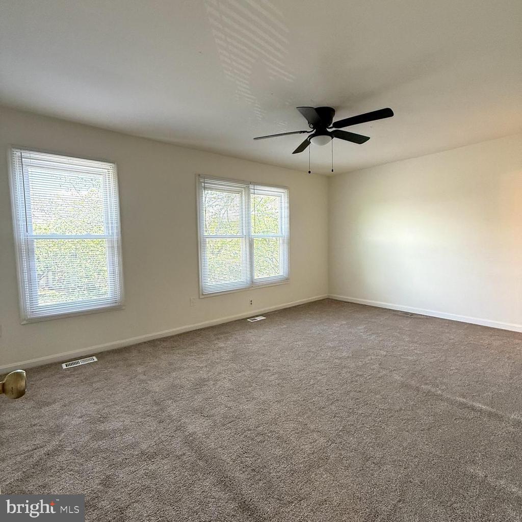 10740 BRICE CT, FREDERICKSBURG, Virginia 22407, 4 Bedrooms Bedrooms, ,3 BathroomsBathrooms,Residential,BALLANTRAYE,10740 BRICE CT,VASP2041204 MLS # VASP2041204