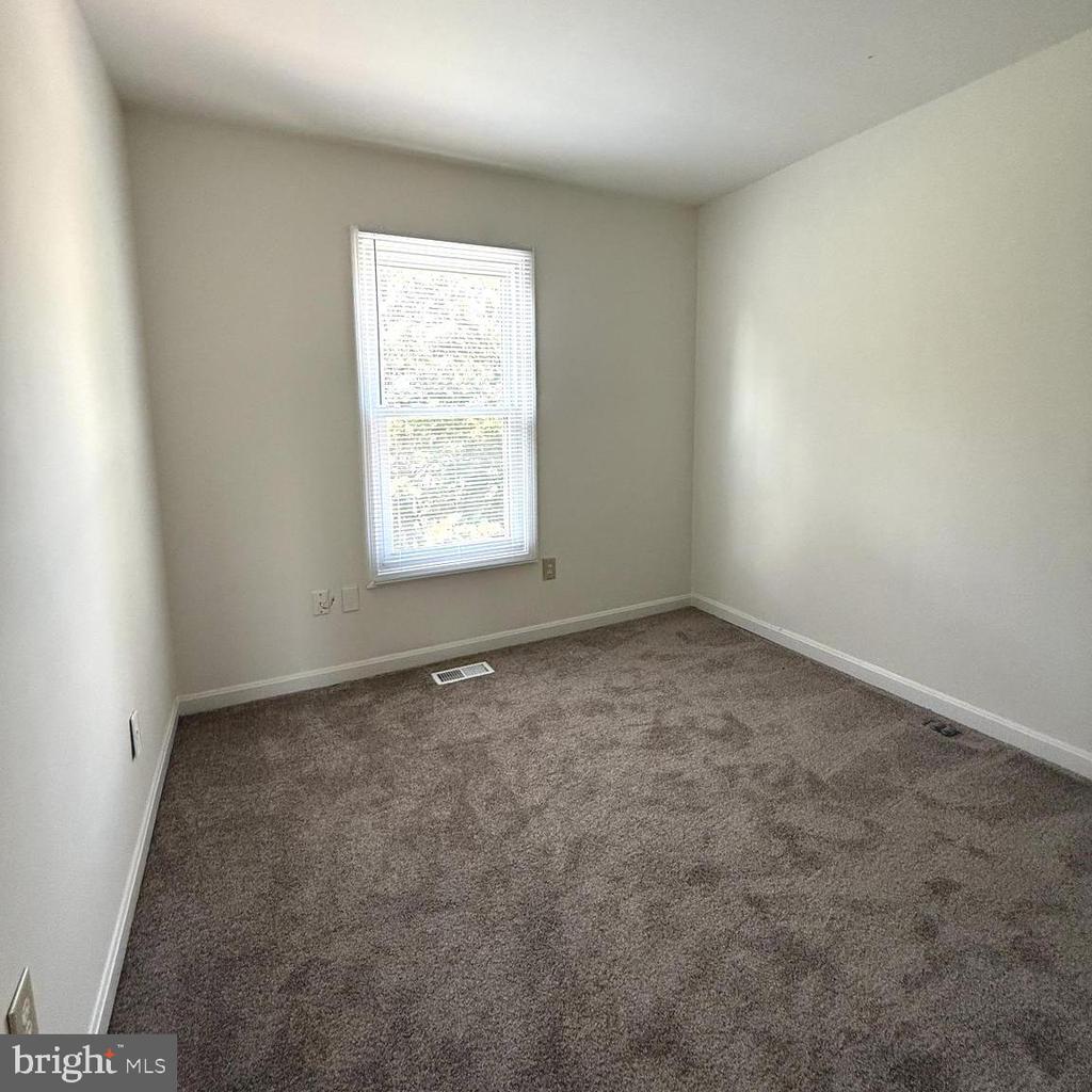 10740 BRICE CT, FREDERICKSBURG, Virginia 22407, 4 Bedrooms Bedrooms, ,3 BathroomsBathrooms,Residential,BALLANTRAYE,10740 BRICE CT,VASP2041204 MLS # VASP2041204