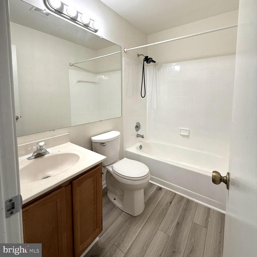 10740 BRICE CT, FREDERICKSBURG, Virginia 22407, 4 Bedrooms Bedrooms, ,3 BathroomsBathrooms,Residential,BALLANTRAYE,10740 BRICE CT,VASP2041204 MLS # VASP2041204