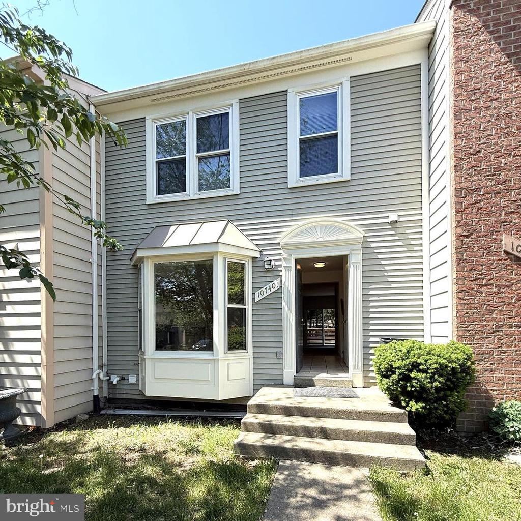 10740 BRICE CT, FREDERICKSBURG, Virginia 22407, 4 Bedrooms Bedrooms, ,3 BathroomsBathrooms,Residential,BALLANTRAYE,10740 BRICE CT,VASP2041204 MLS # VASP2041204