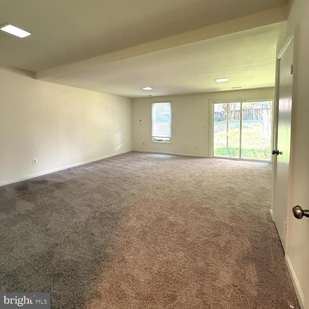 10740 BRICE CT, FREDERICKSBURG, Virginia 22407, 4 Bedrooms Bedrooms, ,3 BathroomsBathrooms,Residential,BALLANTRAYE,10740 BRICE CT,VASP2041204 MLS # VASP2041204